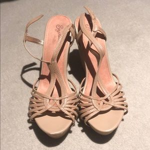 Tan Leather Seychelles sandals, barely worn!